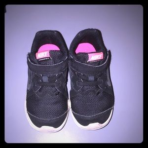 Nike tennis shoes